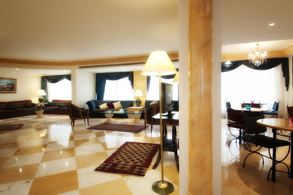 Rawche Universal Apartments Бейрут Екстер'єр фото